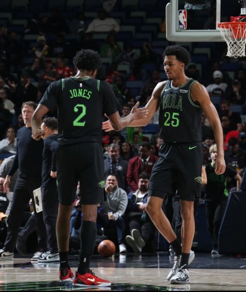 开云体育平台-美记：锡安&amp;墨菲&amp;琼斯是非卖品 后两人要价多无保护首轮+天赋球员